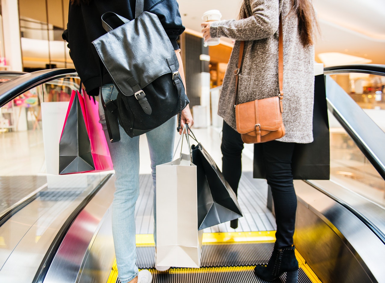 Using People Counting Camera Systems and How It Can Improve Retail Operations | Blog